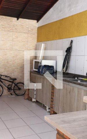Casa à venda com 162m², 3 quartos e 2 vagasGaragem / serviços