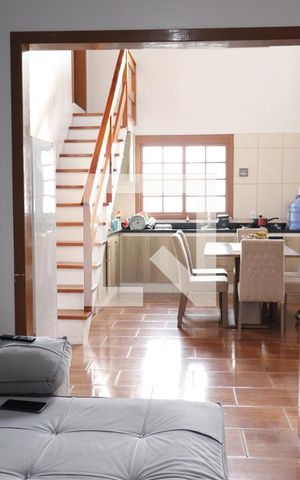 Casa à venda com 162m², 3 quartos e 2 vagasSala