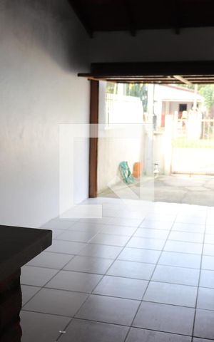 Casa à venda com 162m², 3 quartos e 2 vagasGaragem / serviços