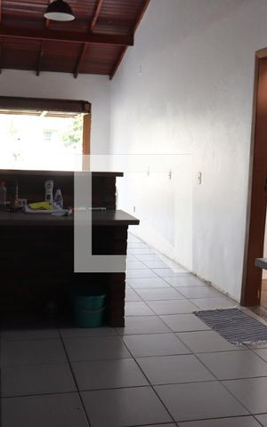 Casa à venda com 162m², 3 quartos e 2 vagasGaragem / serviços