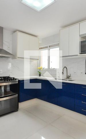 Apartamento à venda com 110m², 2 quartos e 2 vagas Apartamento à venda com 110m², 2 quartos e 2 vagasCozinha