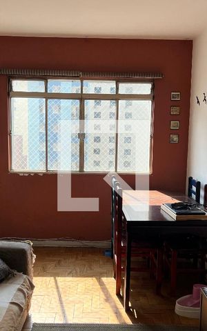 Apartamento à venda com 66m², 2 quartos e 1 vagaSala