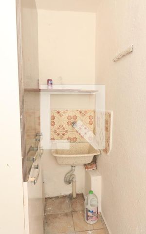 Casa para alugar com 50m², 1 quarto e sem vagaÁrea de Serviço