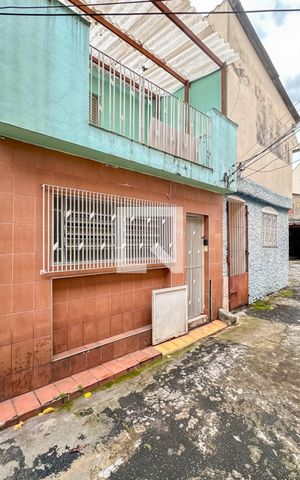 Casa de condomínio à venda com 150m², 2 quartos e 1 vagaFachada