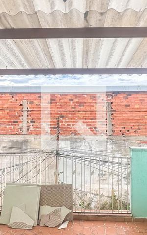 Casa de condomínio à venda com 150m², 2 quartos e 1 vagavaranda