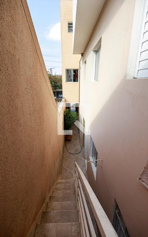 Casa à venda com 305m², 8 quartos e 1 vaga Casa à venda com 305m², 8 quartos e 1 vagaQuintal