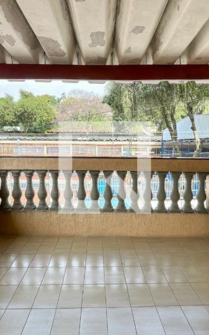 Casa à venda com 175m², 3 quartos e 2 vagas Casa à venda com 175m², 3 quartos e 2 vagasVaranda