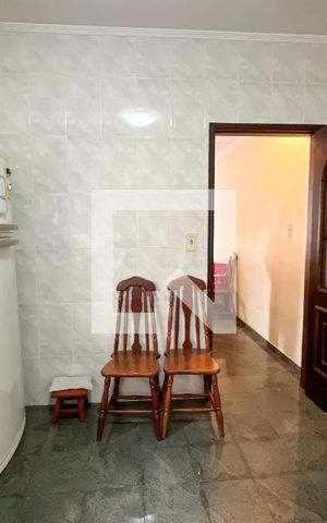 Casa à venda com 175m², 3 quartos e 2 vagas Casa à venda com 175m², 3 quartos e 2 vagasCozinha