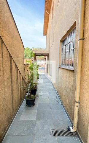Casa à venda com 175m², 3 quartos e 2 vagas Casa à venda com 175m², 3 quartos e 2 vagasQuintal