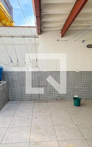Casa à venda com 175m², 3 quartos e 2 vagas Casa à venda com 175m², 3 quartos e 2 vagasQuintal