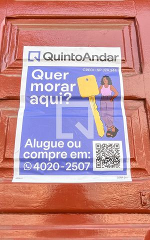 Casa à venda com 175m², 3 quartos e 2 vagas Casa à venda com 175m², 3 quartos e 2 vagasAdesivo
