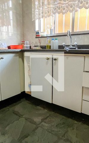 Casa à venda com 175m², 3 quartos e 2 vagas Casa à venda com 175m², 3 quartos e 2 vagasCozinha
