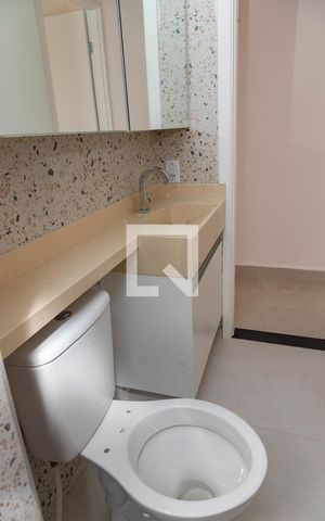 Apartamento à venda com 42m², 2 quartos e sem vaga Apartamento à venda com 42m², 2 quartos e sem vagaBanheiro