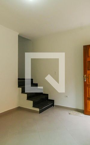 Casa de condomínio à venda com 40m², 2 quartos e 1 vaga Casa de condomínio à venda com 40m², 2 quartos e 1 vagaSala