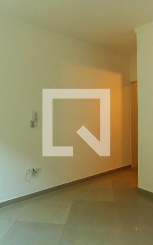 Casa de condomínio à venda com 40m², 2 quartos e 1 vaga Casa de condomínio à venda com 40m², 2 quartos e 1 vagaSala