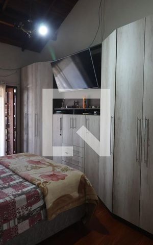 Casa à venda com 170m², 4 quartos e 2 vagasSuíte 2