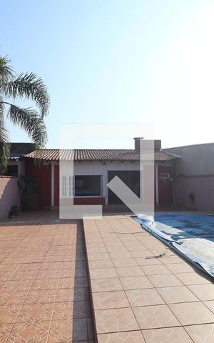 Casa à venda com 170m², 4 quartos e 2 vagasÁrea comum - Piscina