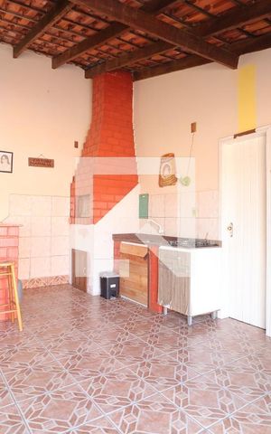 Casa à venda com 170m², 4 quartos e 2 vagasÁrea comum - Churrasqueira