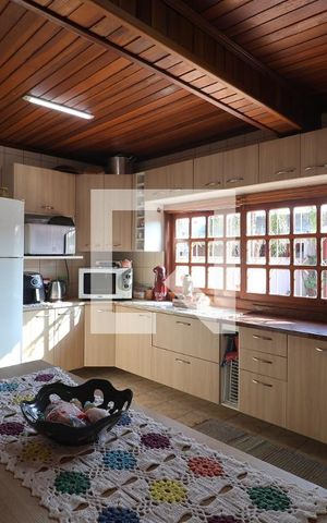 Casa à venda com 170m², 4 quartos e 2 vagasCozinha