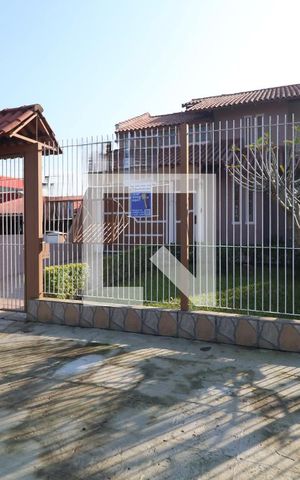 Casa à venda com 170m², 4 quartos e 2 vagasFachada