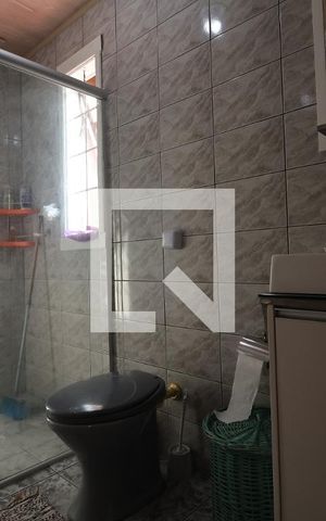 Casa à venda com 170m², 4 quartos e 2 vagasBanheiro da Suíte 2