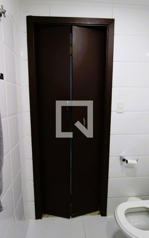 Casa à venda com 416m², 4 quartos e 4 vagasBanheiro da Suíte 4