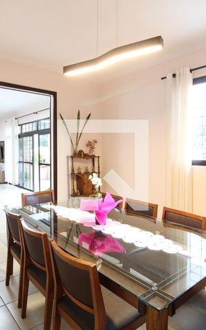 Casa à venda com 416m², 4 quartos e 4 vagasSala de Jantar