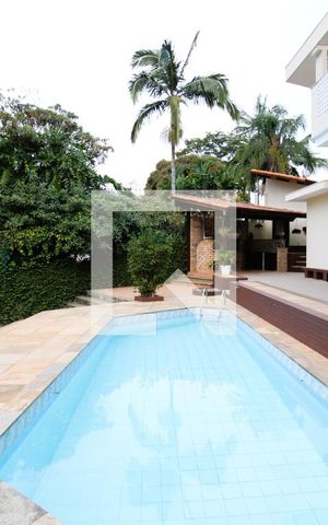 Casa à venda com 416m², 4 quartos e 4 vagasQuintal com piscina