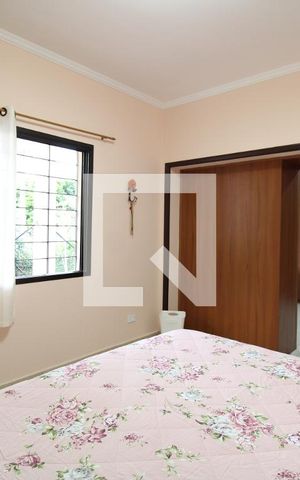 Casa à venda com 416m², 4 quartos e 4 vagasSuíte 2