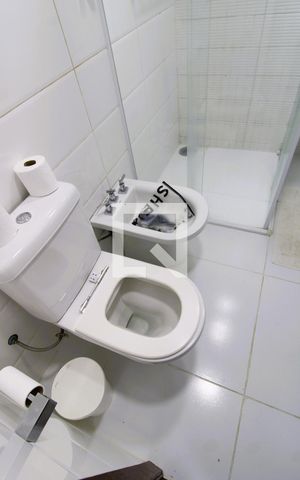 Casa à venda com 416m², 4 quartos e 4 vagasBanheiro da Suíte 4