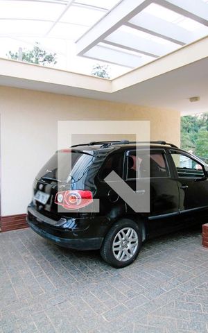 Casa à venda com 416m², 4 quartos e 4 vagas Casa à venda com 416m², 4 quartos e 4 vagasGaragem