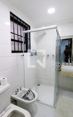 Casa à venda com 416m², 4 quartos e 4 vagasBanheiro da Suíte 4