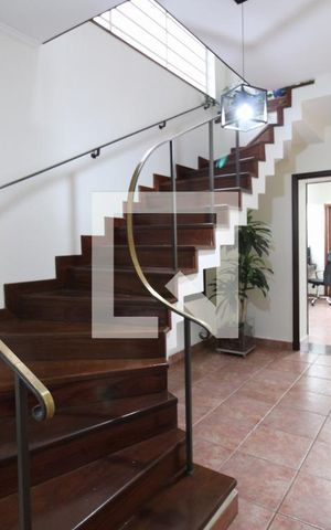 Casa à venda com 416m², 4 quartos e 4 vagasHall - Quartos