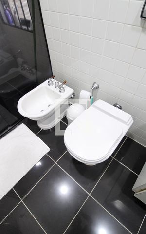 Casa à venda com 416m², 4 quartos e 4 vagasBanheiro da Suíte 2