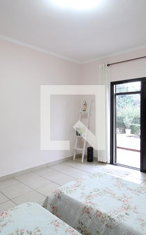 Casa à venda com 416m², 4 quartos e 4 vagasSuíte 3