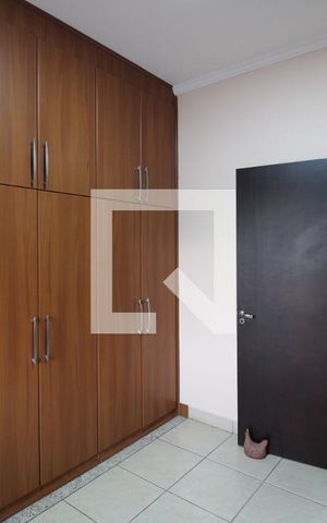 Casa à venda com 416m², 4 quartos e 4 vagasCloset da Suíte 2