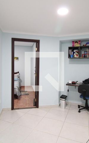 Casa à venda com 416m², 4 quartos e 4 vagasSuíte 4