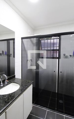 Casa à venda com 416m², 4 quartos e 4 vagasBanheiro da Suíte 3