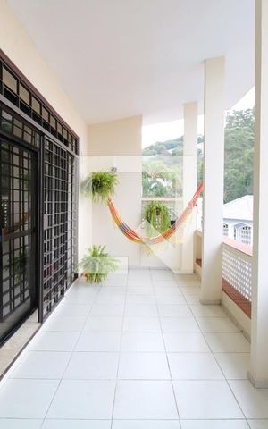 Casa à venda com 416m², 4 quartos e 4 vagasVaranda da Sala