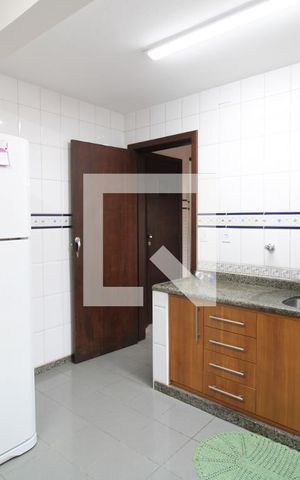 Casa à venda com 416m², 4 quartos e 4 vagasCozinha