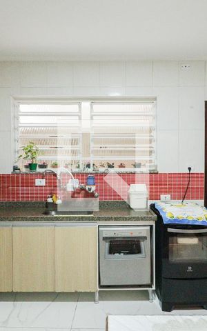 Casa à venda com 161m², 3 quartos e 2 vagasCozinha