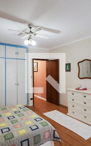 Casa à venda com 161m², 3 quartos e 2 vagasQuarto 1