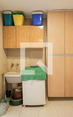 Casa à venda com 161m², 3 quartos e 2 vagasChurrasqueira e Área de Serviço