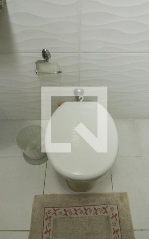 Casa à venda com 161m², 3 quartos e 2 vagasEdícula - Banheiro 