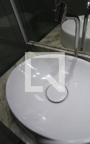 Apartamento à venda com 98m², 3 quartos e 3 vagasBanheiro Social - Pia