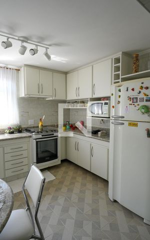 Casa à venda com 220m², 3 quartos e 3 vagasCozinha