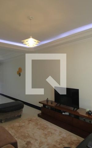 Casa à venda com 118m², 3 quartos e 2 vagasSala