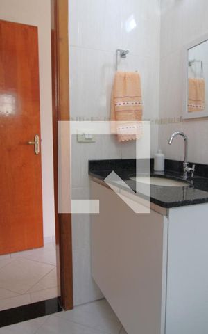 Casa à venda com 118m², 3 quartos e 2 vagasBanheiro da suíte