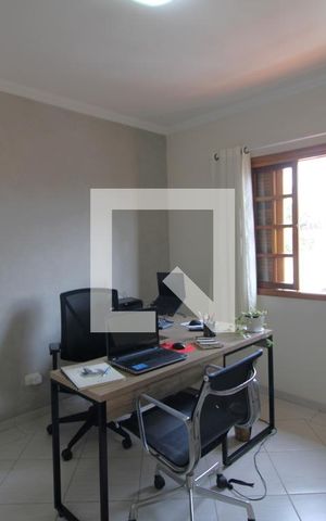 Casa à venda com 118m², 3 quartos e 2 vagasQuarto 2