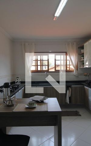 Casa à venda com 118m², 3 quartos e 2 vagasCozinha